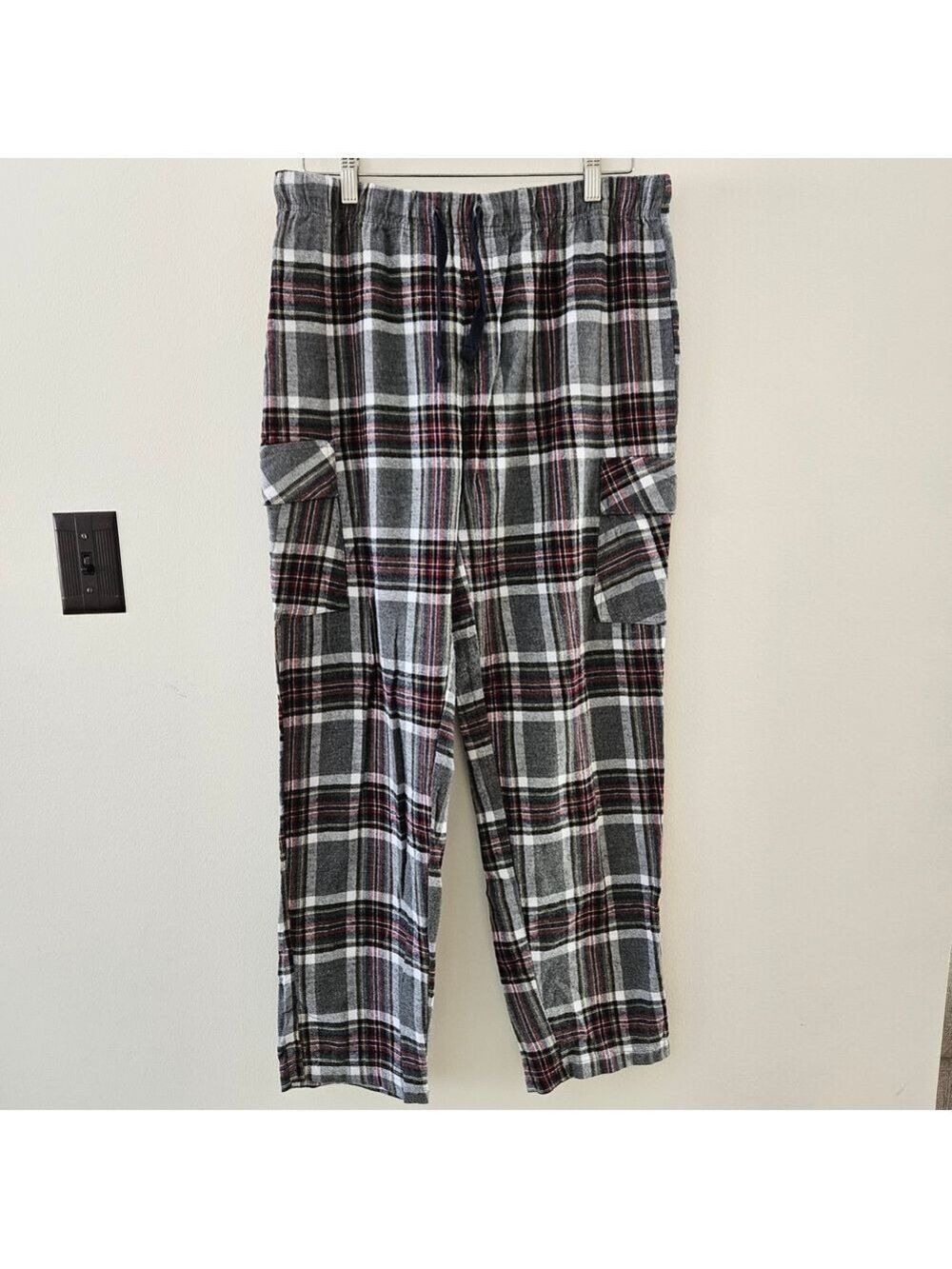 5/$25 Plaid Men's Sweatpants Size Large - Picture 2 of 4